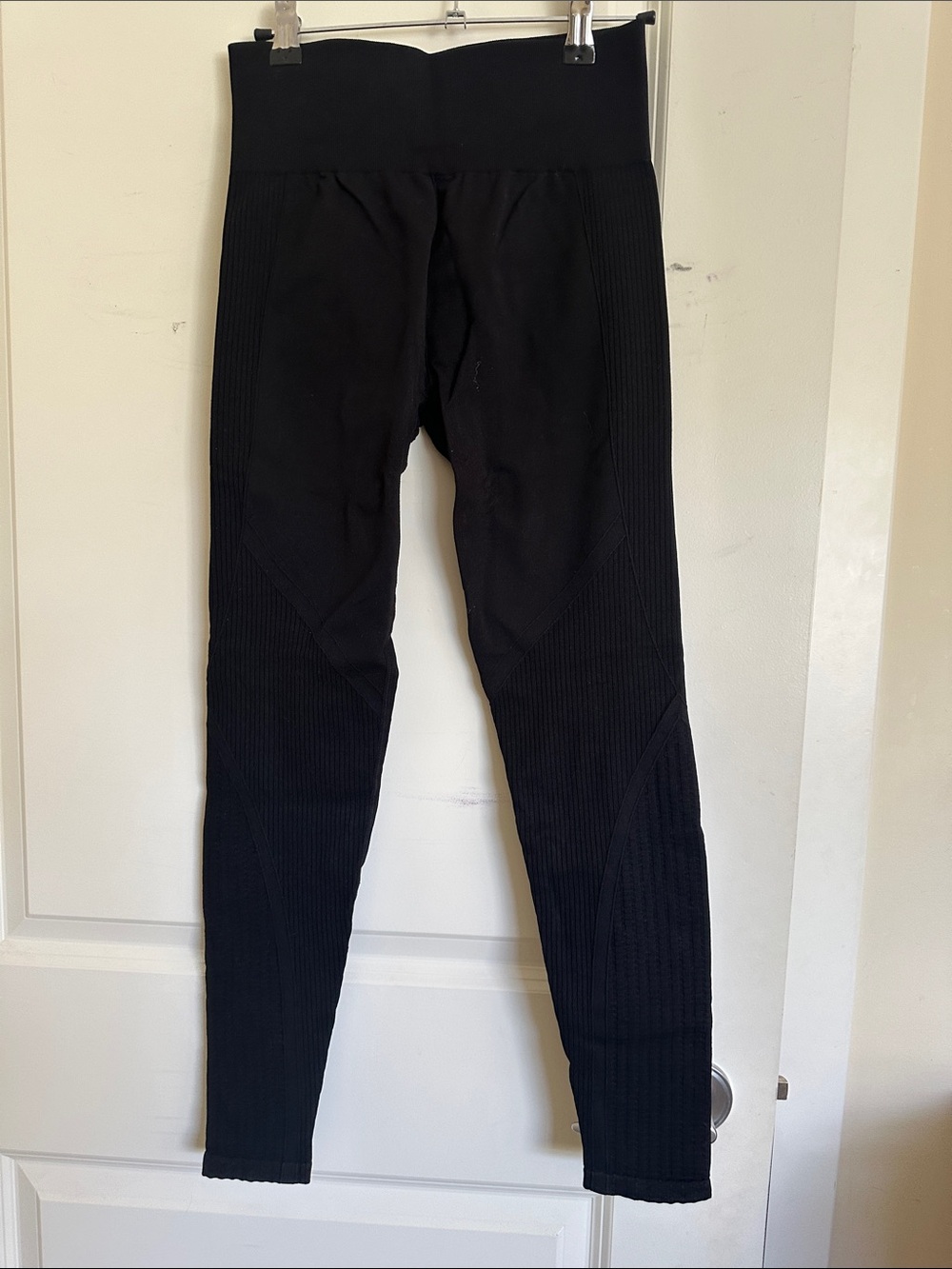 H&M Black Ribbed High-Waist Leggings